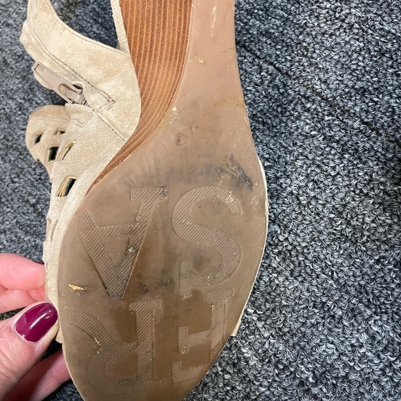 Size 8 - Picture 4 of 7